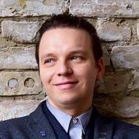 Piotr J.  Lewandowski